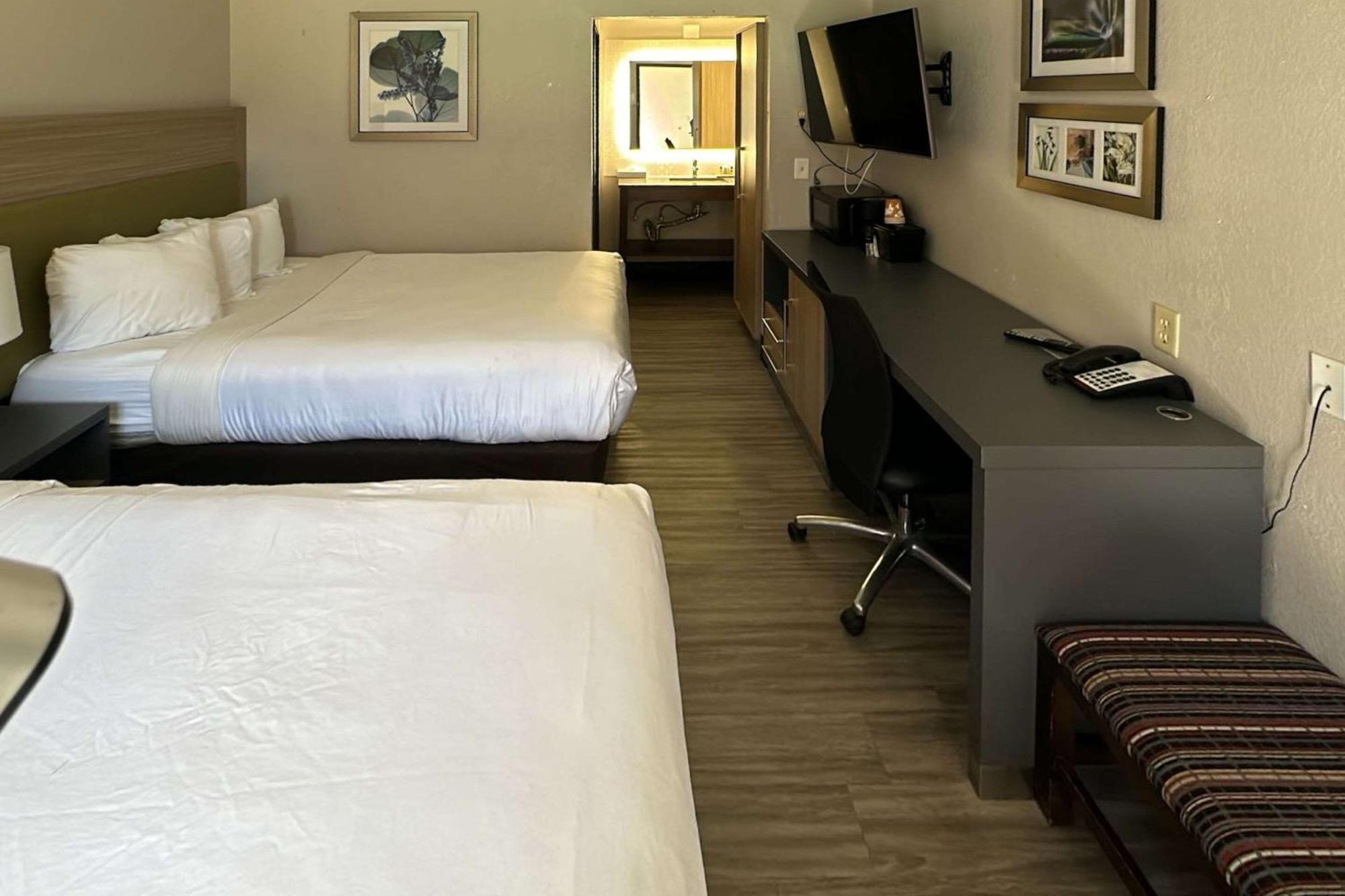 Country & By Radisson, Monterey Beachfront-marina, Ca Hotel 2*