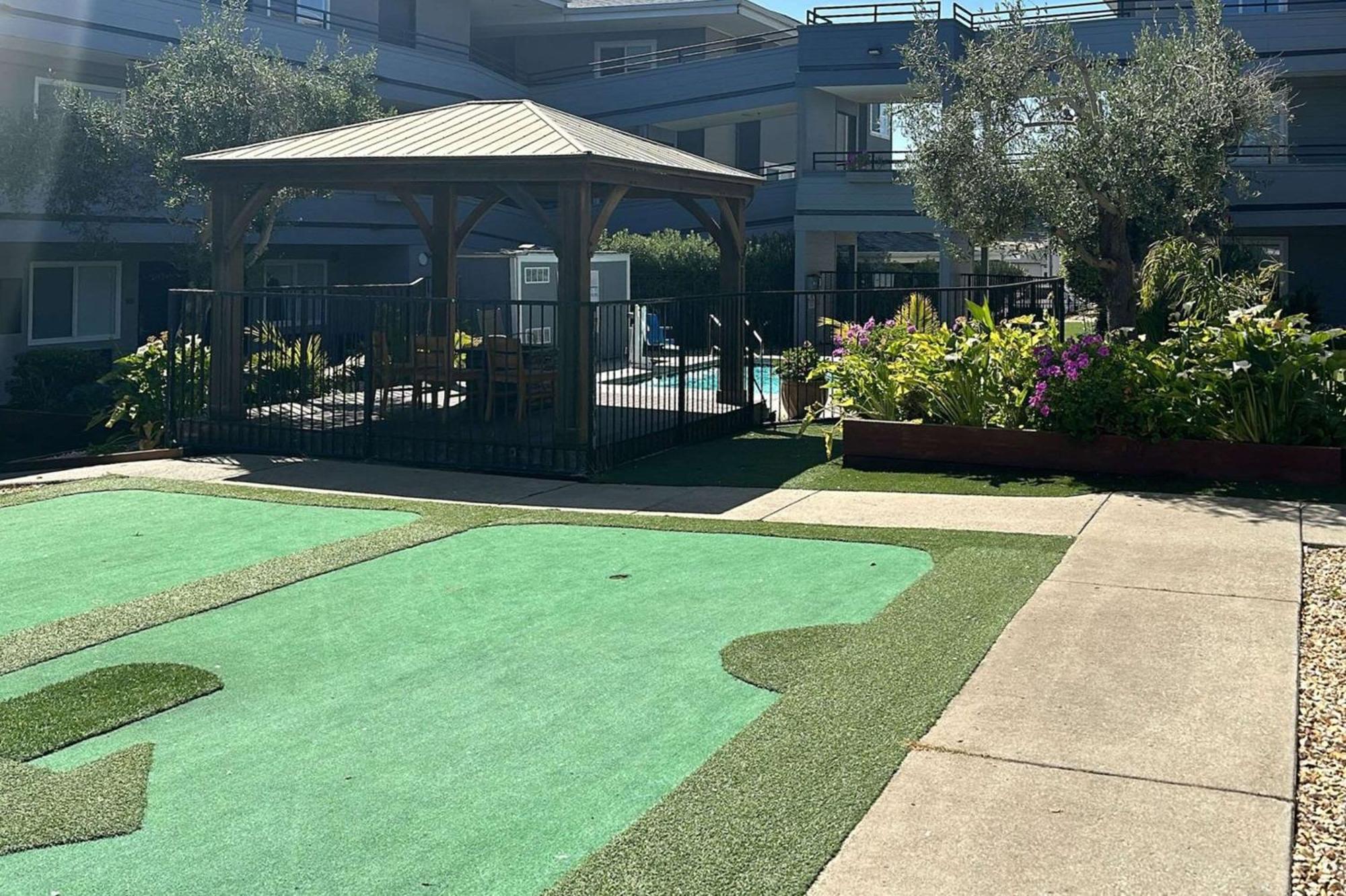 Hotel Country & By Radisson, Monterey Beachfront-marina, Ca 2*