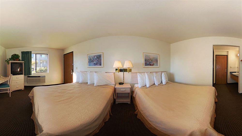 Country & By Radisson, Monterey Beachfront-marina, Ca Hotel Marina