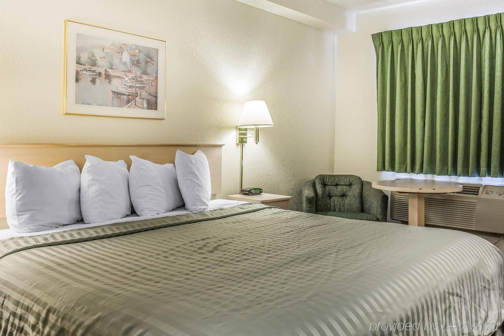 Country & By Radisson, Monterey Beachfront-marina, Ca Marina